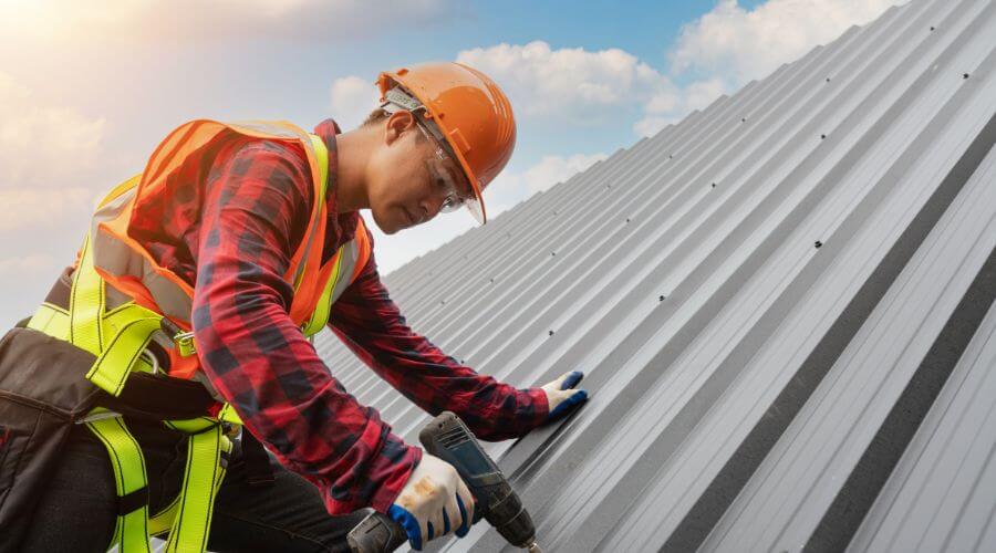 Professional gutter cleaning in Davisville, WV